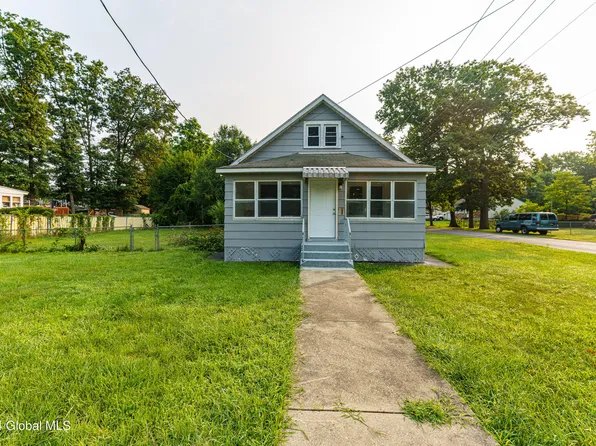 3131 McDonald Avenue, Schenectady, NY 12304