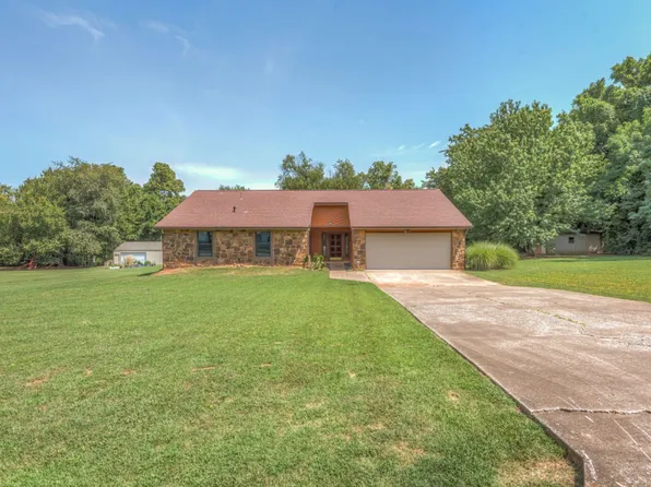 16725 E 127th St, Broken Arrow, OK 74011