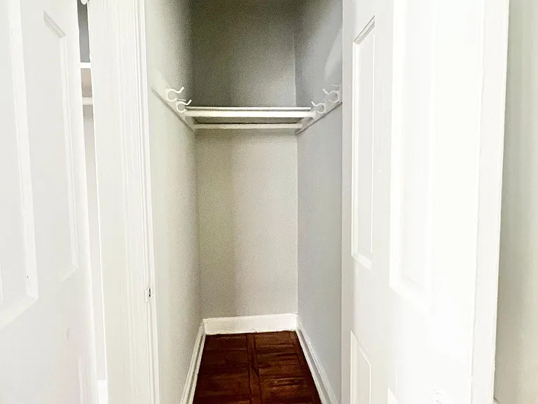 1441 Somerset Pl NW #202 — Photo 17
