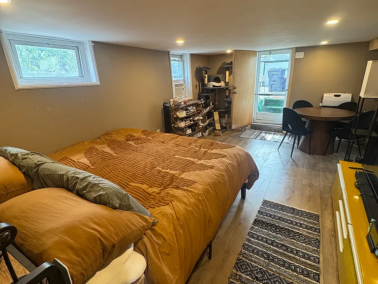 148 Summit St — Photo 9