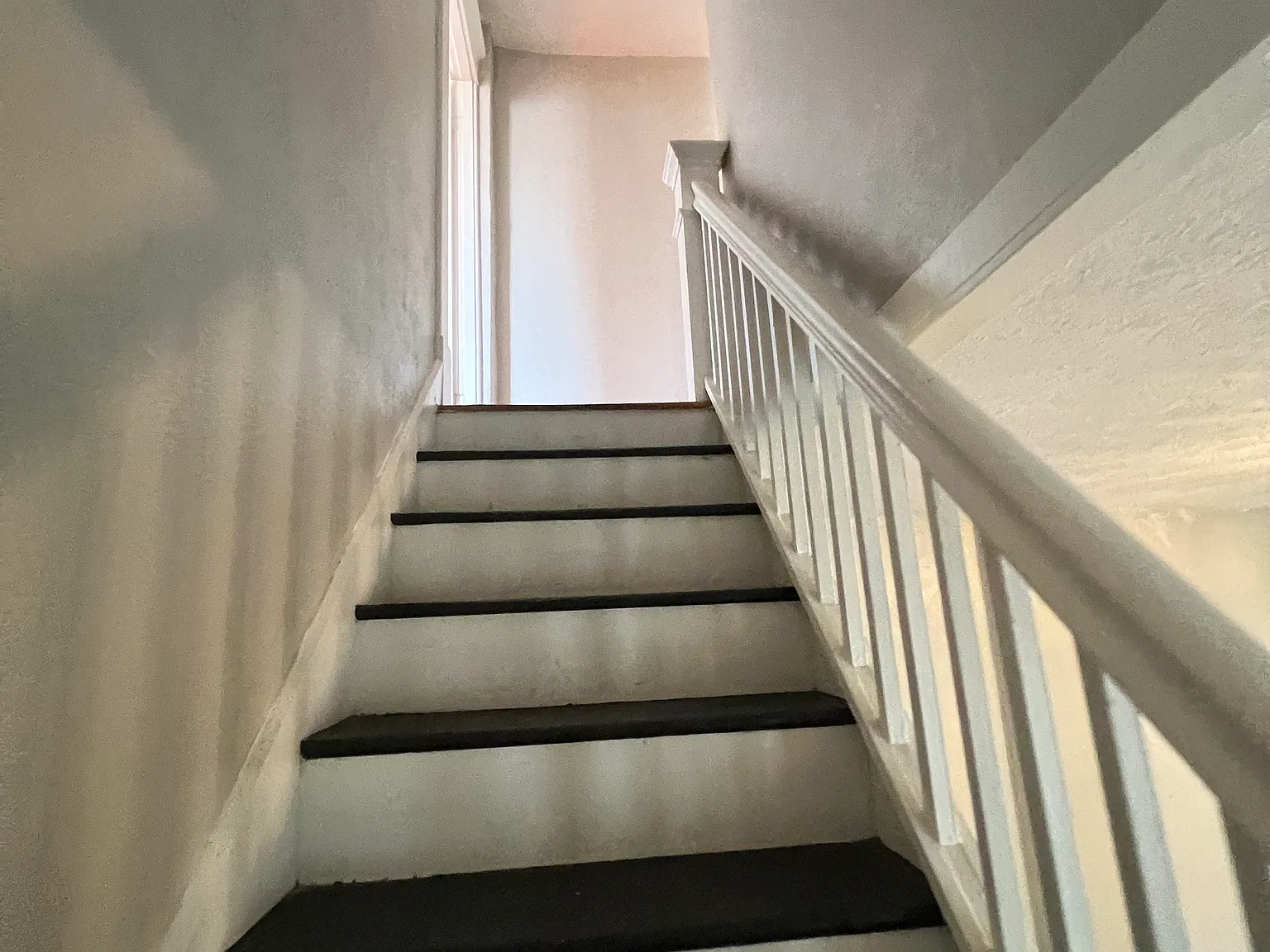 2 bed, 1.5 bath, 991 sqft, $1,250 — Photo 2