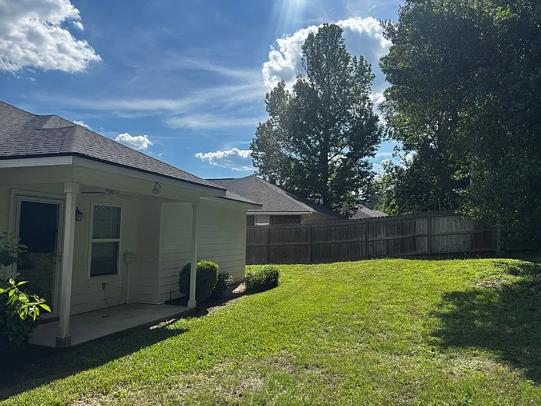 227 Greenleaf St — Photo 10