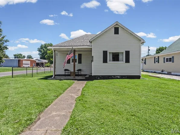 1001 S Macoupin St, Gillespie, IL 62033