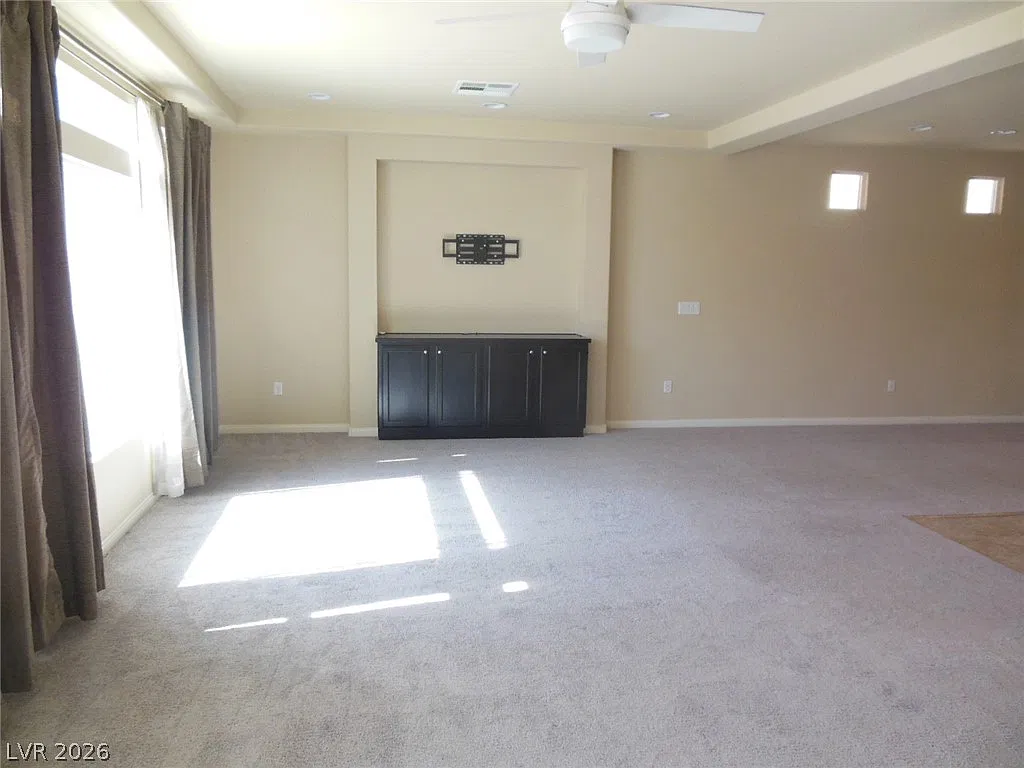 4 bed, 2.5 bath, 2290 sqft, $2,250 — Photo 4