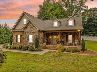 178 Nellwood Ct, Mocksville, NC 27028