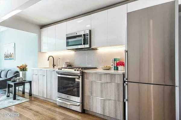 Rented by Corcoran | media 21