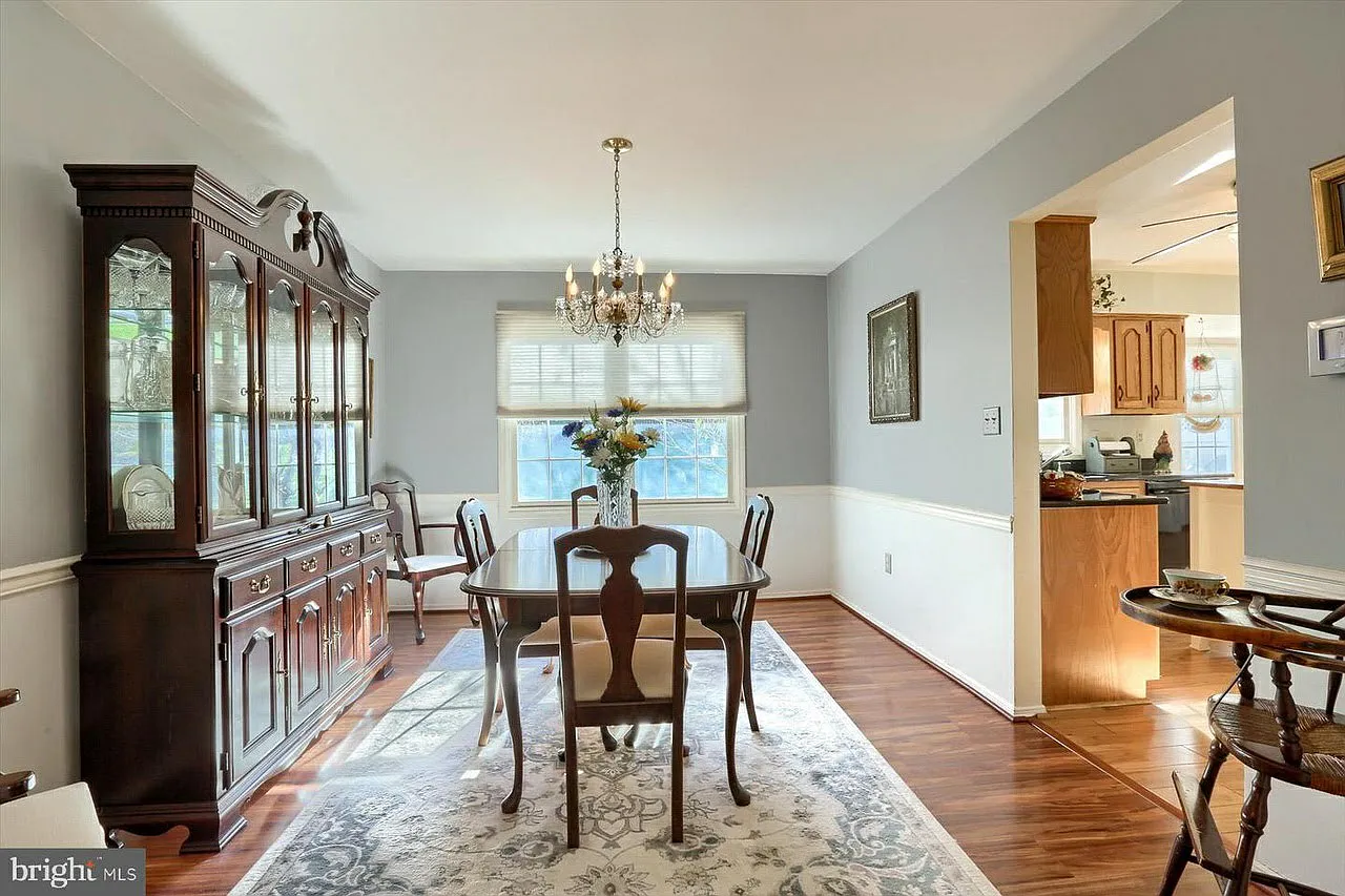 19 Sycamore Dr — Photo 3