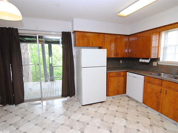 5th image of 913 W Scenic Dr