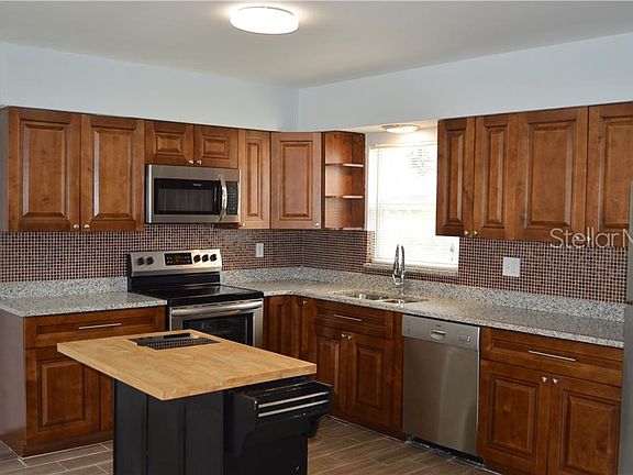 5th image of 7143 Wrenwood Cir