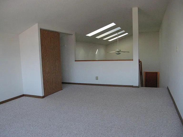 101 16th Ave SW #3 — Photo 5