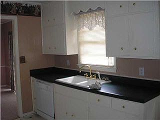 4th image of 127 26th Ave E