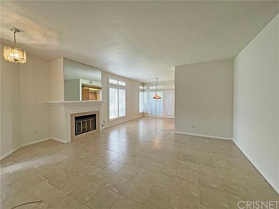 2nd image of 26125 McBean Pkwy Unit 33