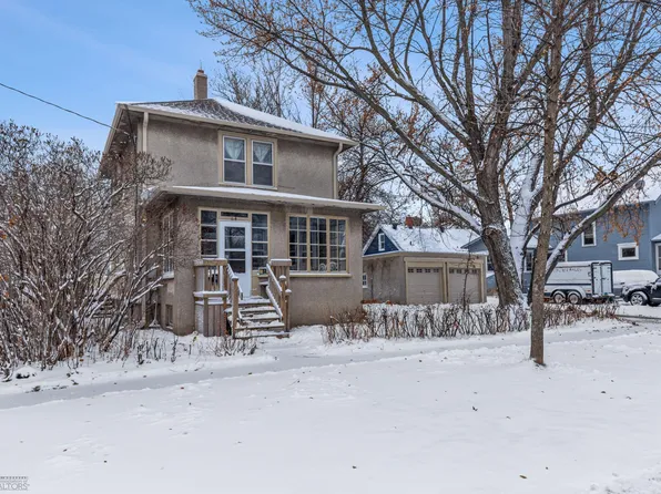 64 7th Ave N, Fargo, ND 58102