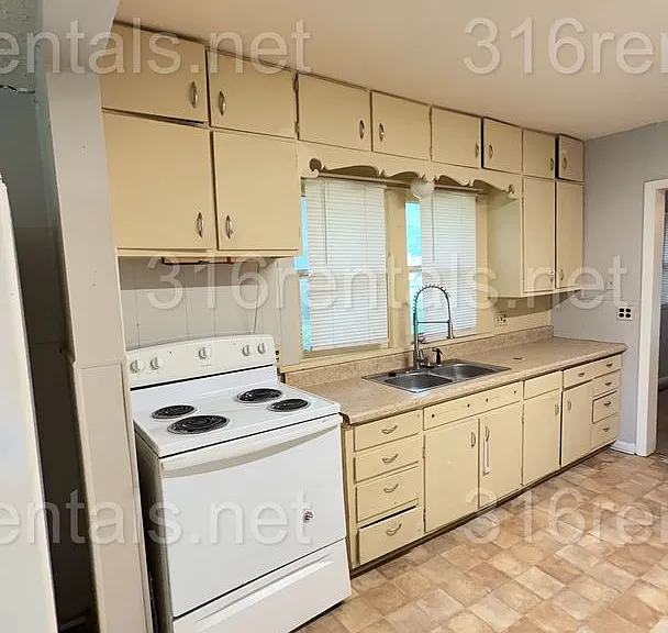 805 S Alleghany St — Photo 4