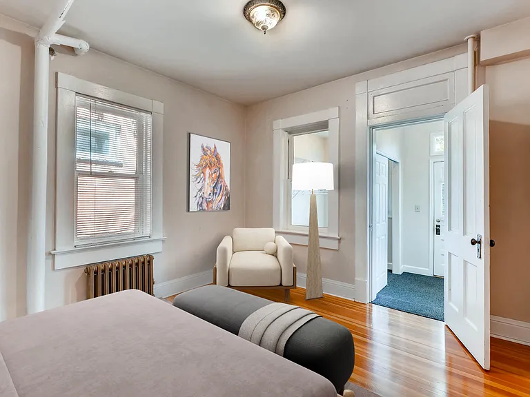 1124 N Emerson St — Photo 5