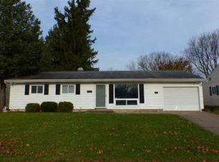 1353 Oakdale Dr, South Bend, IN