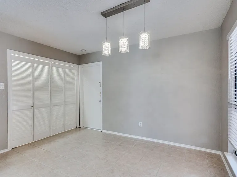 824 Simon Dr — Photo 10
