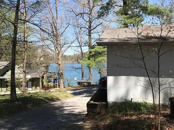 4th image of 5808 Lakeshore Dr