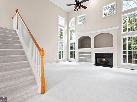 2nd image of 2819 Heritage Oaks Cir