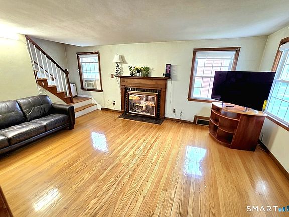 4th image of 66 Saint Augustine Street