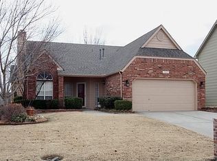 19612 E 38th St, Broken Arrow, OK 74014