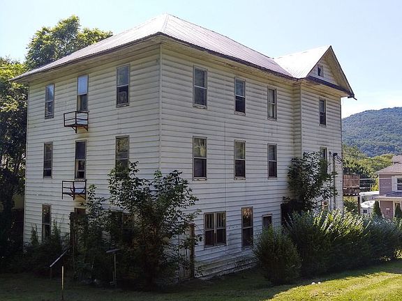 3rd image of 805 10th Ave #6