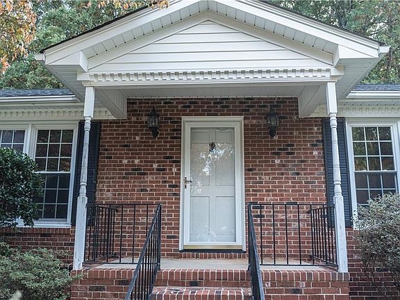 5th image of 501 Shelby Dr