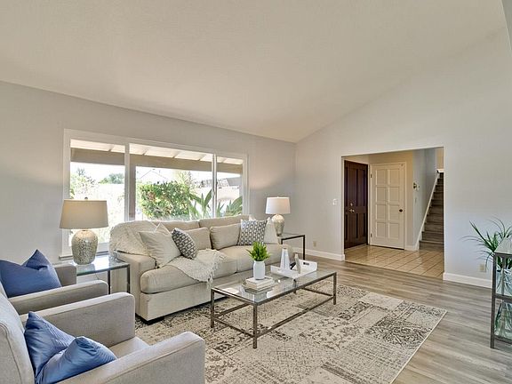 4th image of 4034 Forestwood Dr