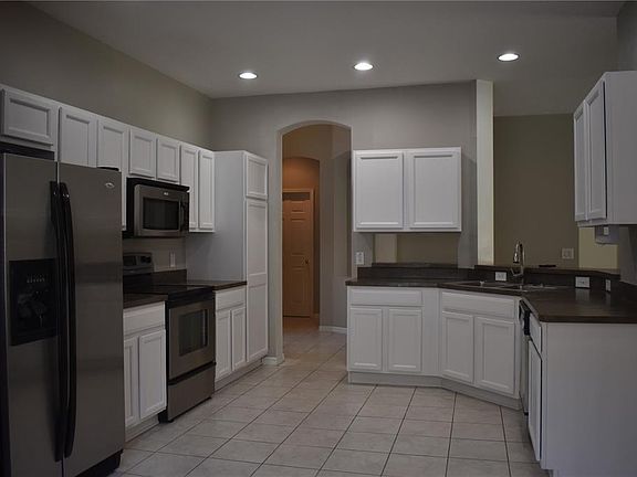 4th image of 644 Chesney Dr