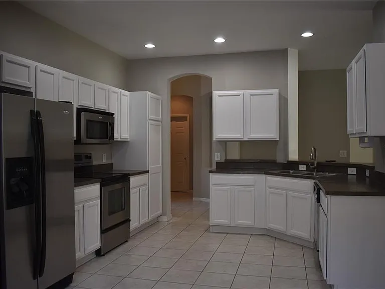 644 Chesney Dr — Photo 4