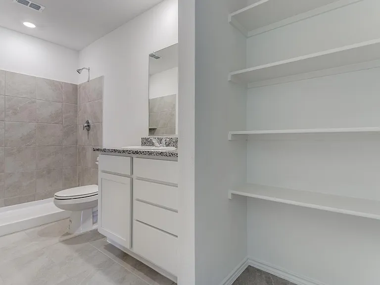 127 Sunflower St — Photo 5