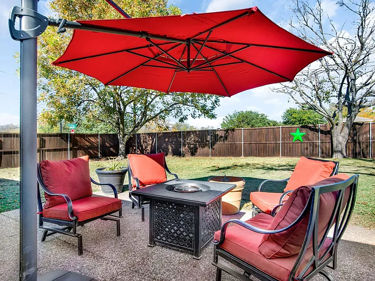8060 Christie Dr — Photo 14