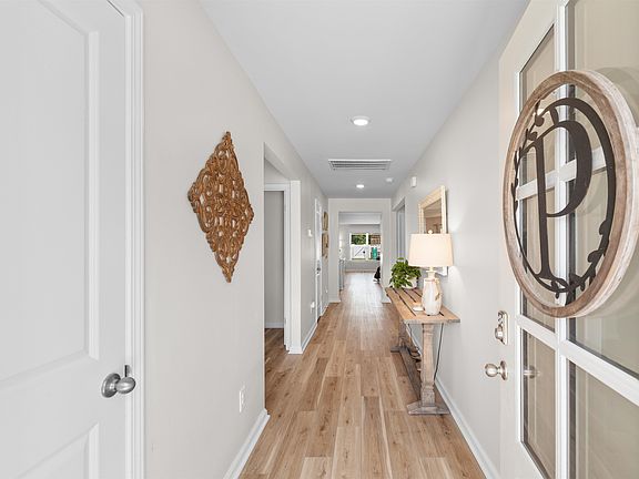 4th image of 123 Brittmore Park Pl.