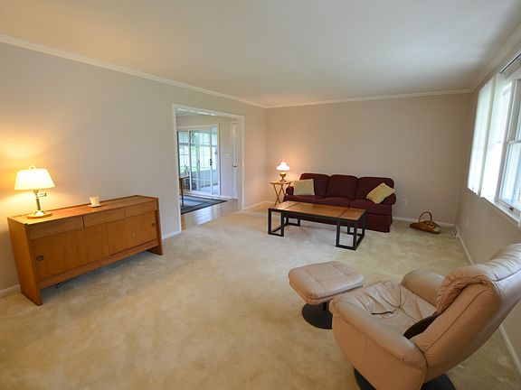 5th image of 123 Wildwood Dr