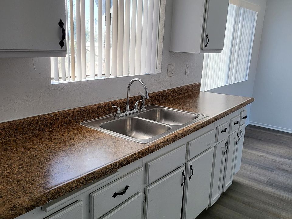 245 S Yale St Hemet, CA, 92544 Apartments for Rent Zillow