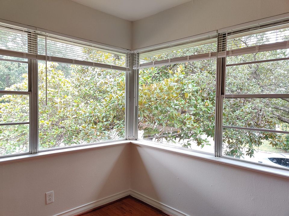 Beautiful bedroom views of Magnolia & Live Oak Trees