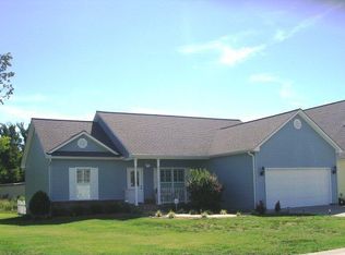 2360 Perkins Creek Dr, Paducah, KY 42001