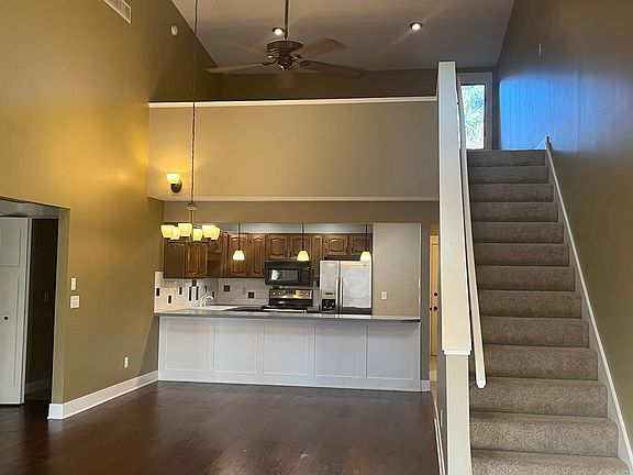4th image of 635 Maple Creek Dr #635