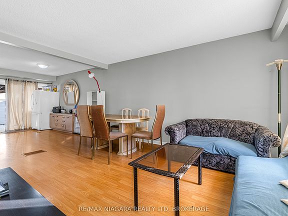 4th image of 46 Macoomb Dr