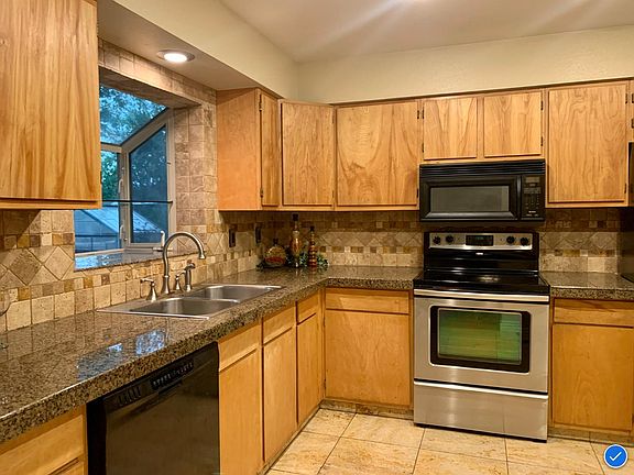 2nd image of 5560 Escondido Dr