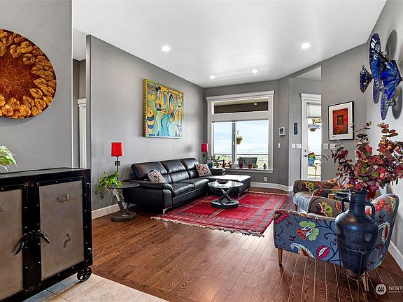 2nd image of 9400 Roza Hill Drive