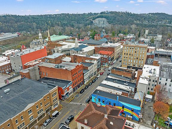 3rd image of 226 W Main St