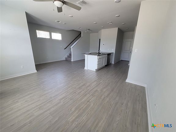 4th image of 605 W South St #30