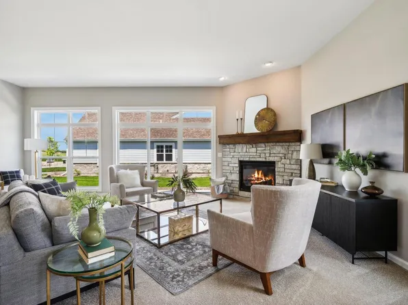 1388 Prairie Creek CIRCLE #12E, Oconomowoc, WI 53066