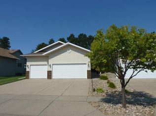 120 E Edmonton Dr, Bismarck, ND 58503