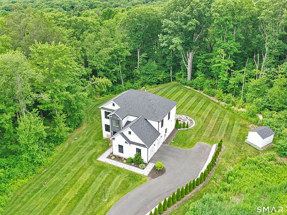 4th image of 56 Stone House Lane