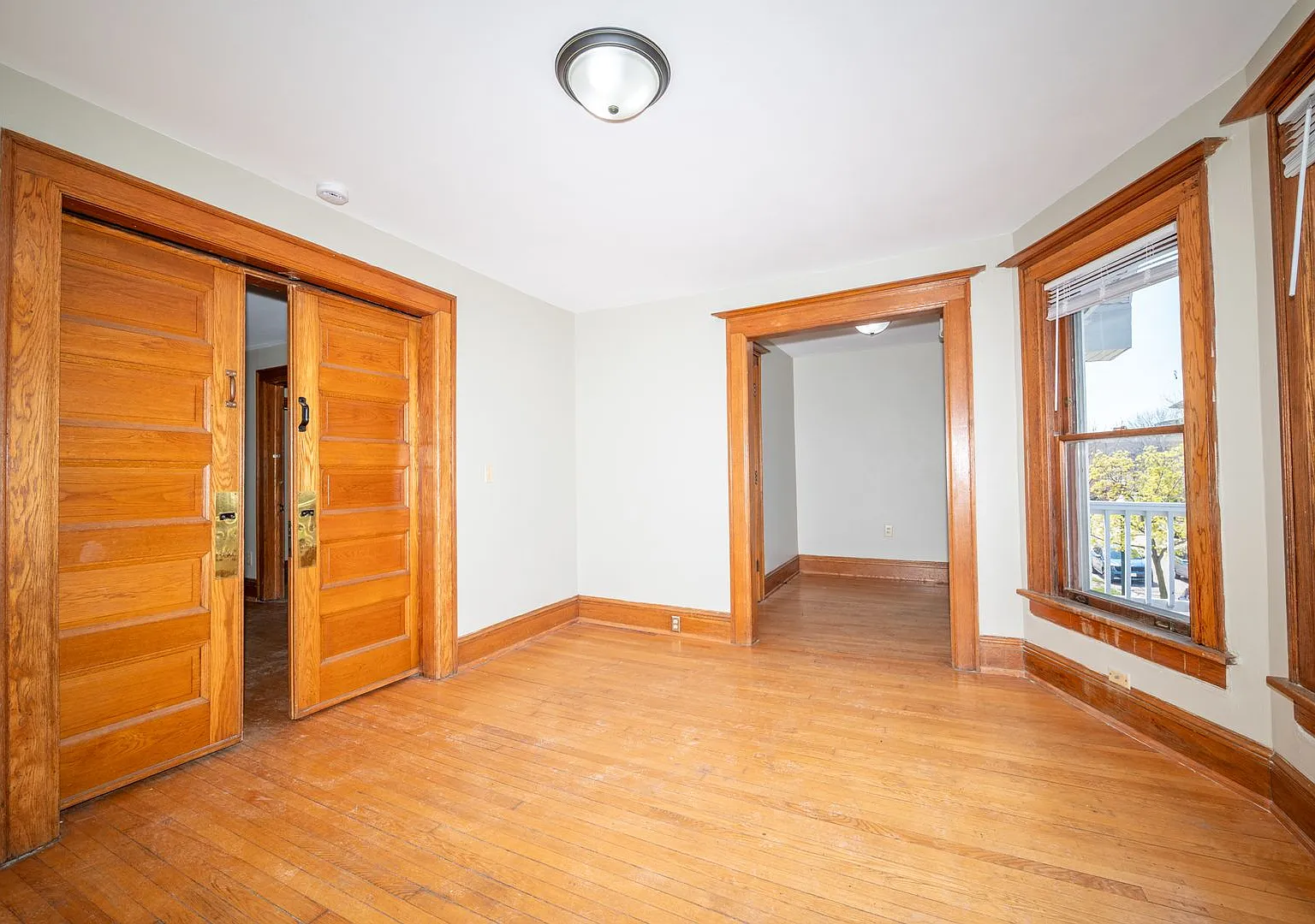 405-407 W Main St - Duplex — Photo 4