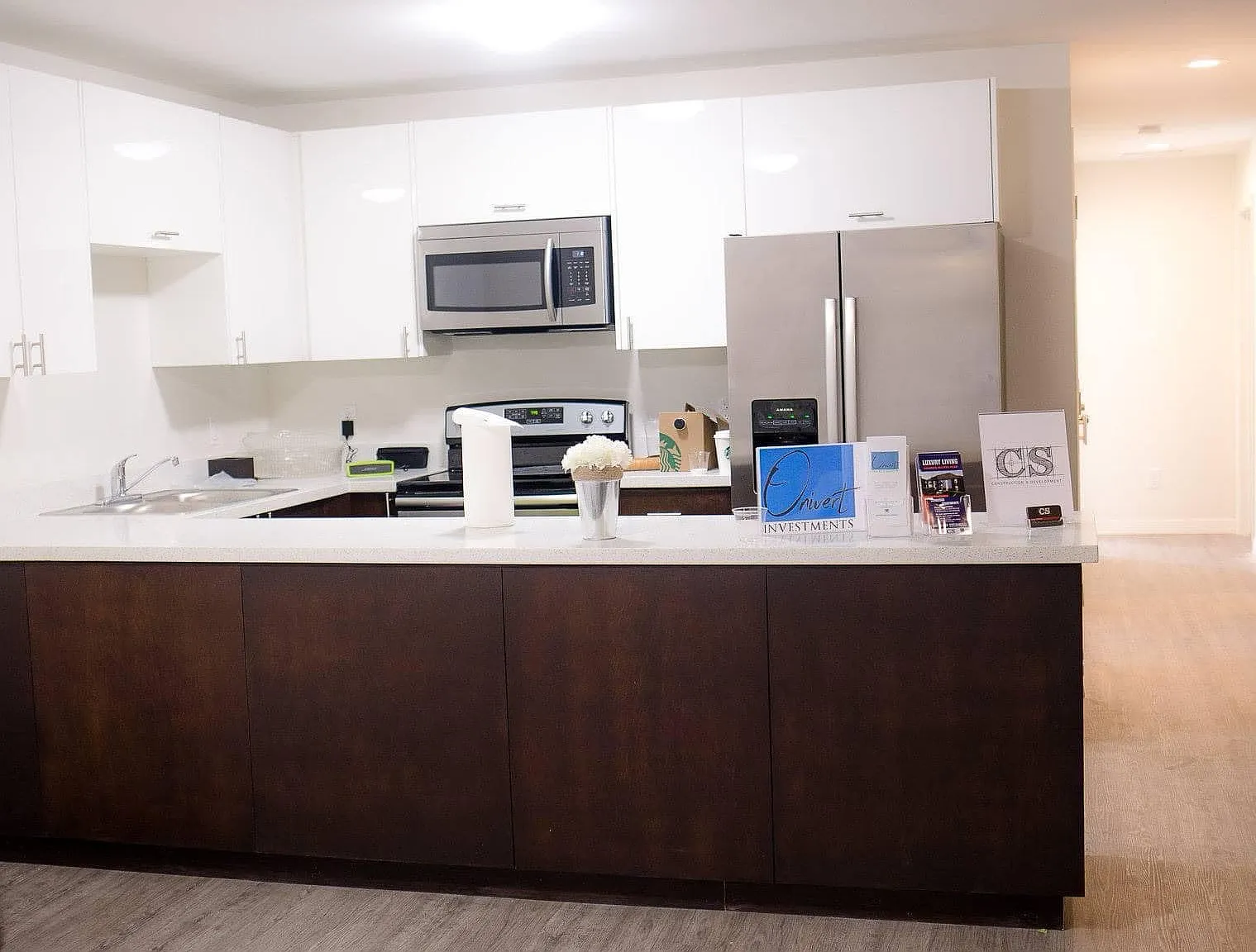 200 S Alex Ave — Photo 1