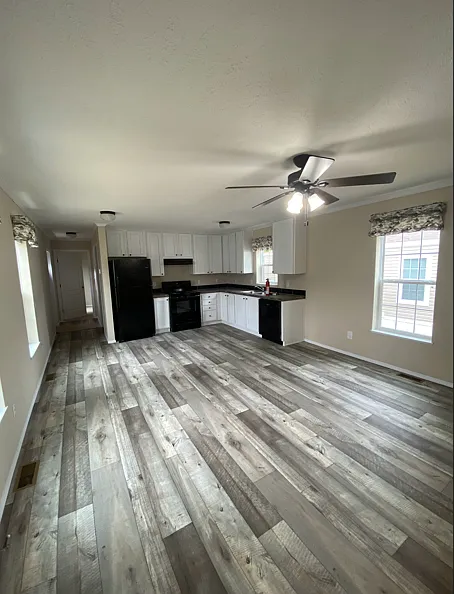 Hickory Heights MHP - 1 — Photo 2