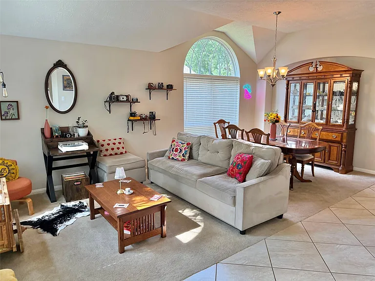 1907 Tavish Ln — Photo 7